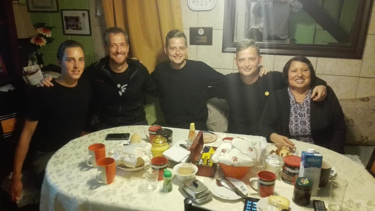 Hospedaje Maria Elena Coyhaique Esterno foto